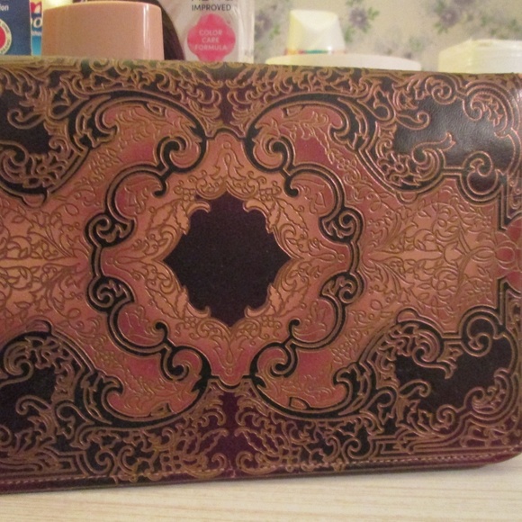 70 YEAR OLD WALLET / CLUTCH - Picture 1 of 3
